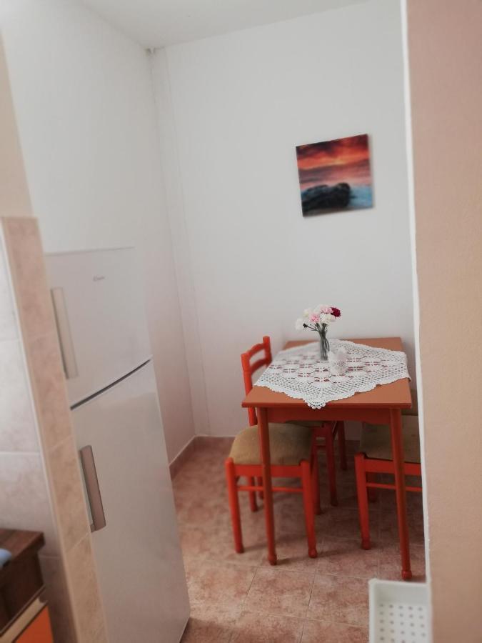 Apartment Basic Petrcane Eksteriør billede